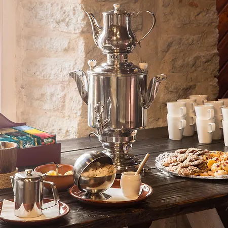 The Von Stackelberg 4*