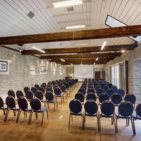 The Von Stackelberg 4*