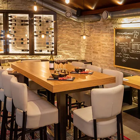 The Von Stackelberg 4*