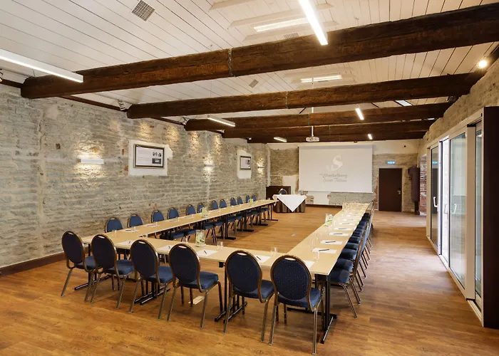 塔林沃斯达克贝格酒店 4*